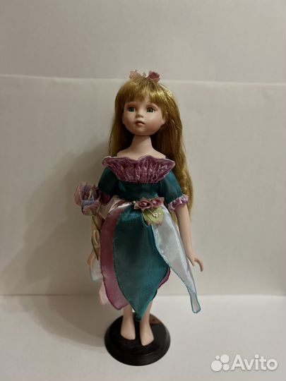 Кукла фарфоровая коллекционная