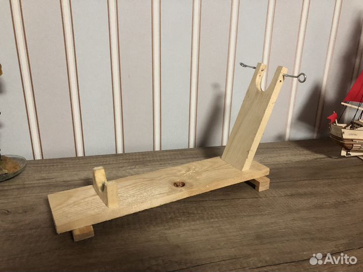 Подставка для бараньей ноги хамон