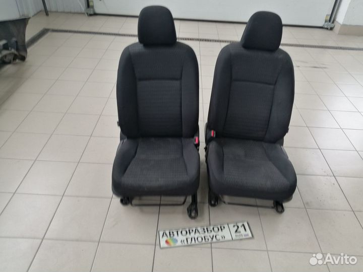 Комплект сидений Toyota Corolla E150 королла Е150