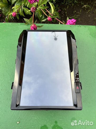 Мaгнитола Tоyоta Land Cruisеr 200 Теslа