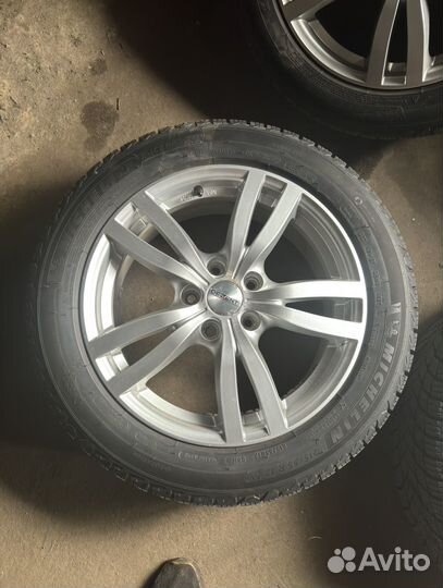 Колеса зимние 215/55 R17 комплект