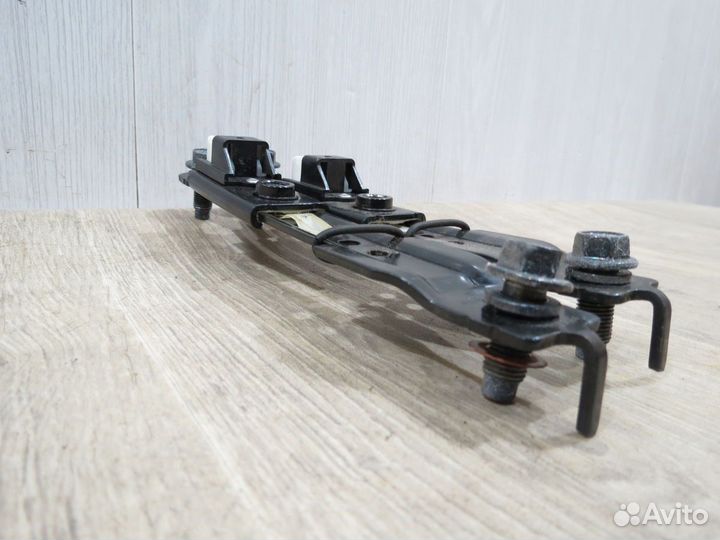 Механизм регулировки ремня Kia Rio 3