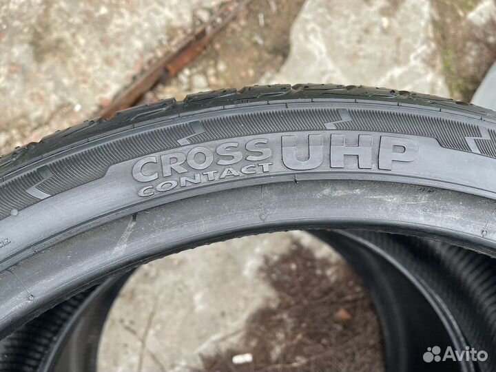 Continental ContiCrossContact UHP 295/30 R22