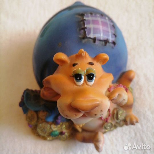 Копилка(Лев с мешком денег)