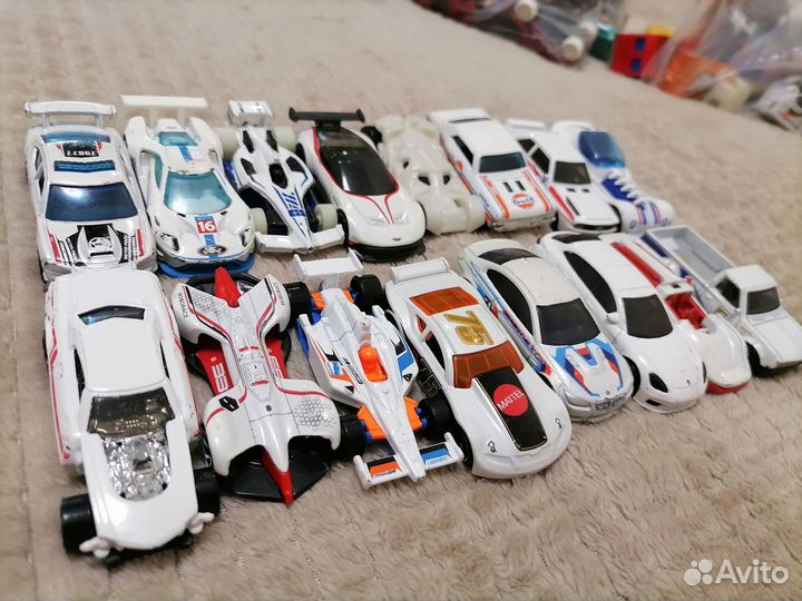 Машинки хот вилс hot wheels