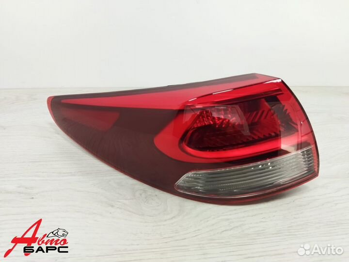 Фонарь задний Kia Rio X-Line 2017-2021 год
