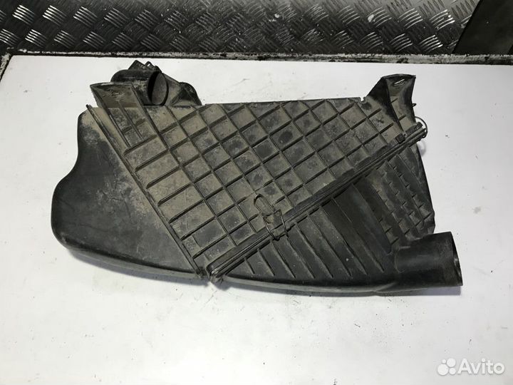 Корпус воздушного фильтра для Renault Laguna 1