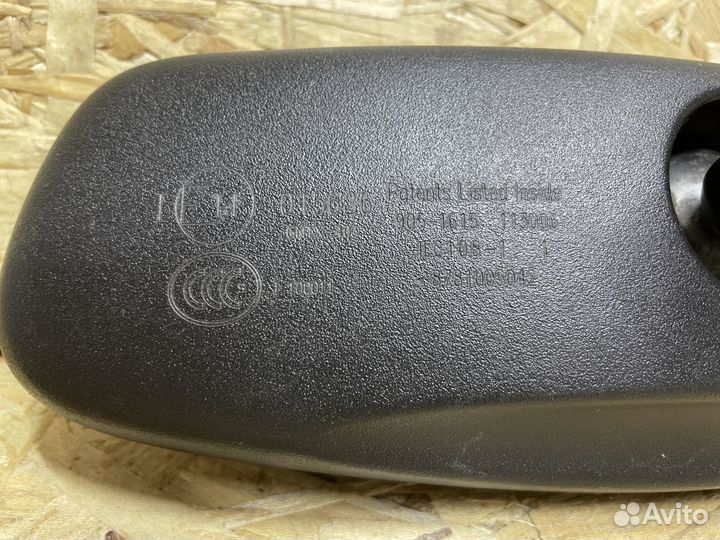 Зеркало заднего вида салонное Toyota Avensis II