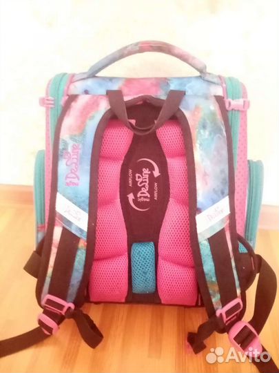 Школьный рюкзак