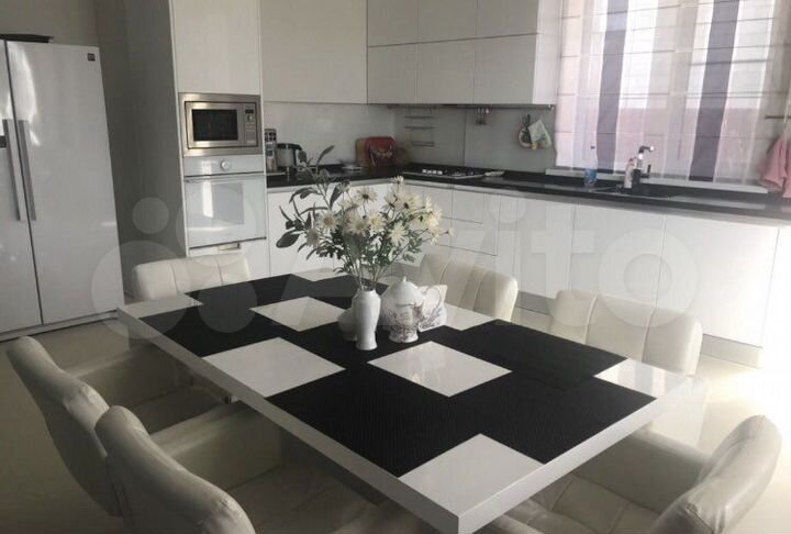 Коттедж 500 м² на участке 24 сот.