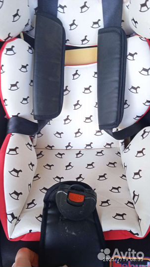 Детское автокресло
