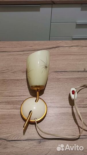 Светильник настольный