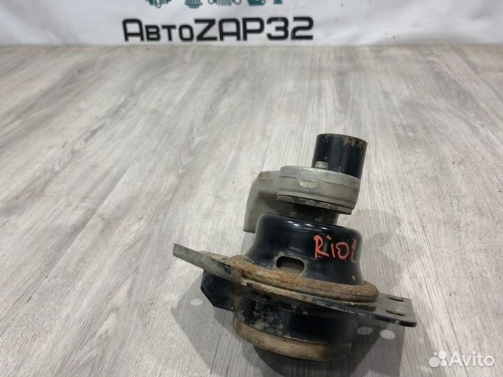 Опора двигателя правая Kia Rio G4EE 2005 2006 2007