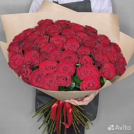 Букет из 51 красной розы. Доставка цветов