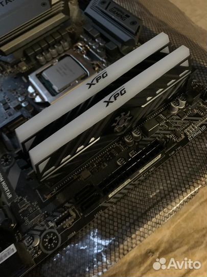 Комплект i5 9600k+ MSI Mag z390m mortar+память