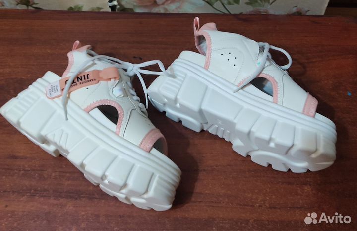 Босоножки 37(24 см.)