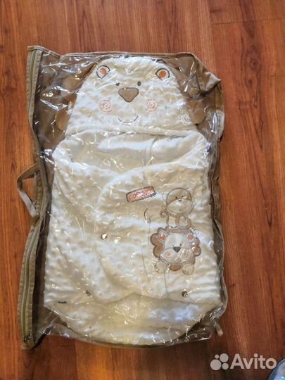 Конверт на выписку лев