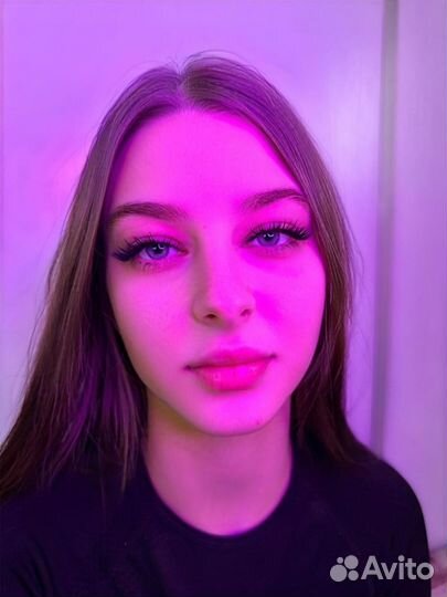 Модель на наращивание ресниц