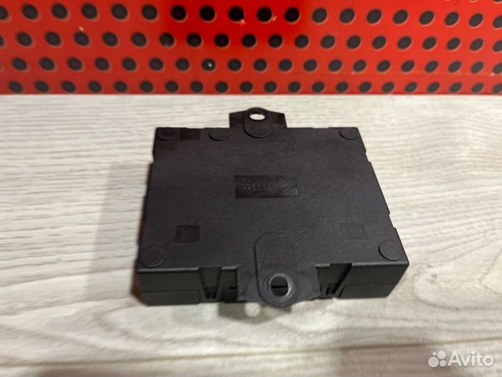 Блок управления крышкой багажника Land Rover Range