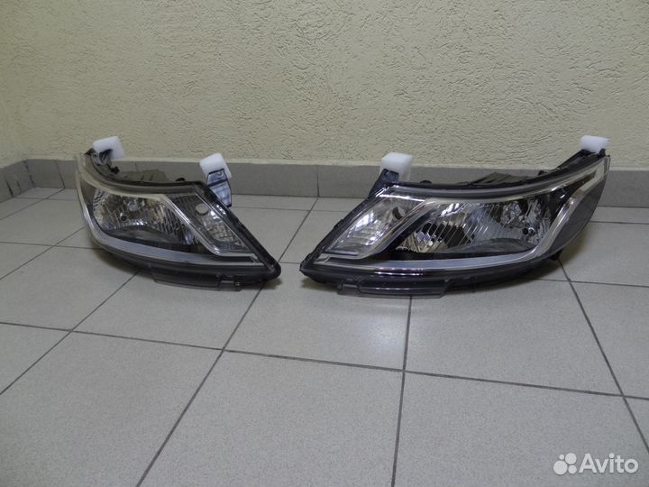 Новые передние фары Kia Rio III с 2011 года