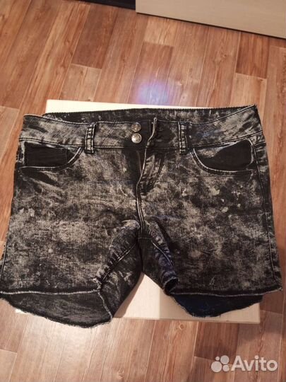 Шорты фирменные