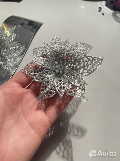 Цветки заколки