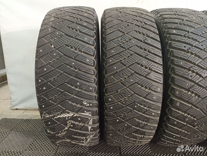 Goodyear Ultragrip Ice Arctic 235/60 R18