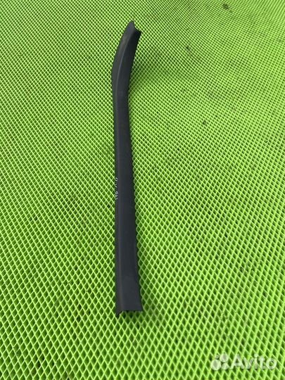 Передняя правая накладка порога ниссан альмера g15