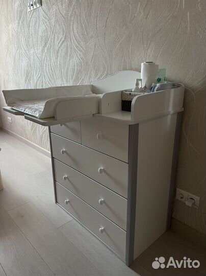 Пеленальный столик-комод