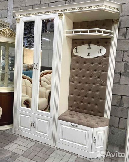 Собственная фабрика, прихожие