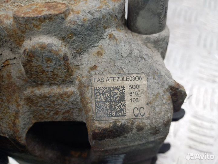 Суппорт передний правый Skoda Octavia A7 1.2 CJZ