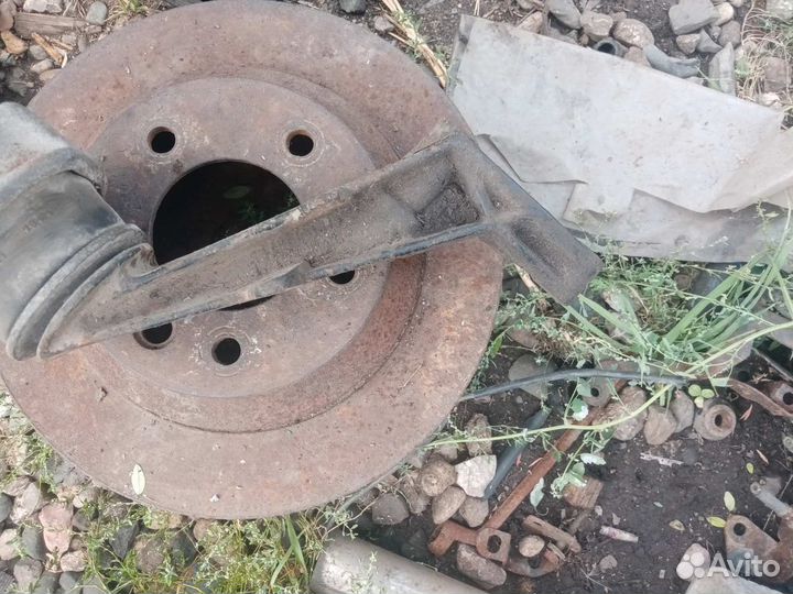 Кронштейн двигателя правый Transporter Т4