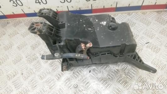 Блок предохранителей toyota RAV 4 ZSA3 (SEA28M103)