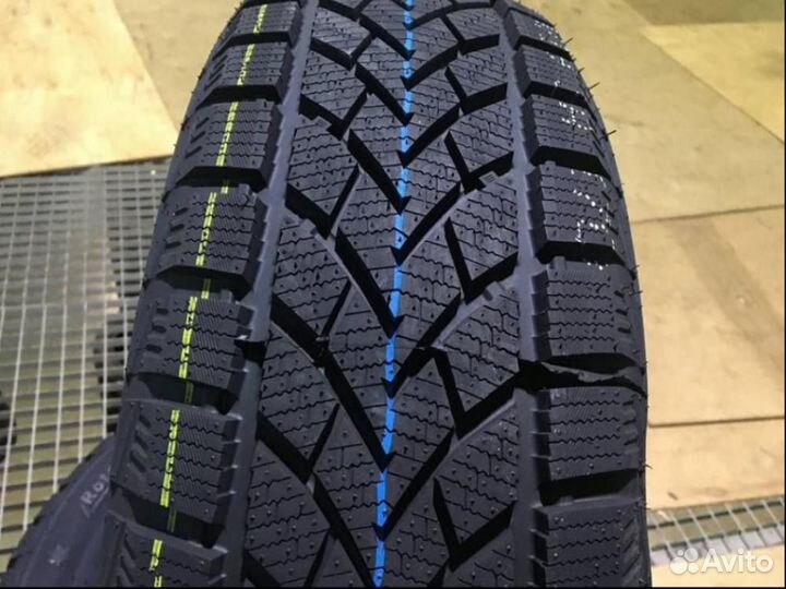 Windforce Snowblazer 215/60 R17 96H