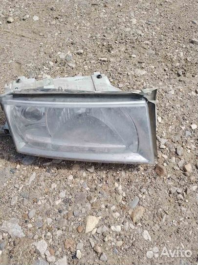 Фара правая Skoda octavia a4