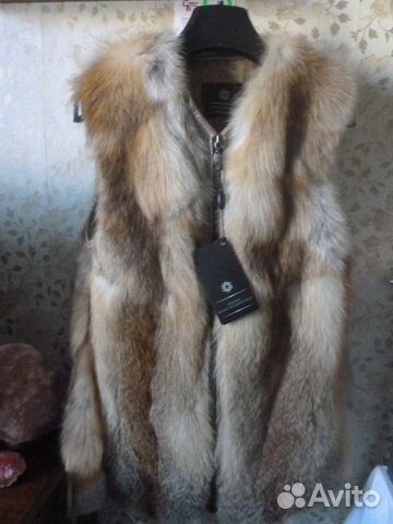 Меховая жилетка из Лисы (новая)