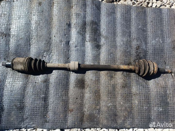 Привод, полуось правая Nissan almera n 16 МКПП