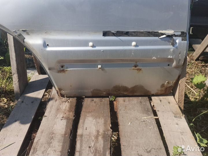 Дверь задняя правая Chevrolet Niva 21236 2004 niva