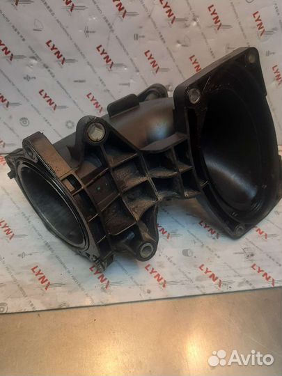 Патрубок воздушный Мерседес ом651 2018г