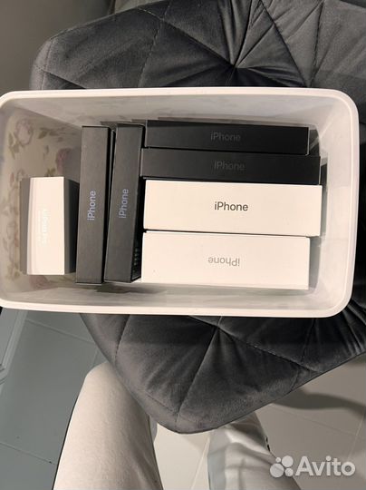 Коробки от iPhone