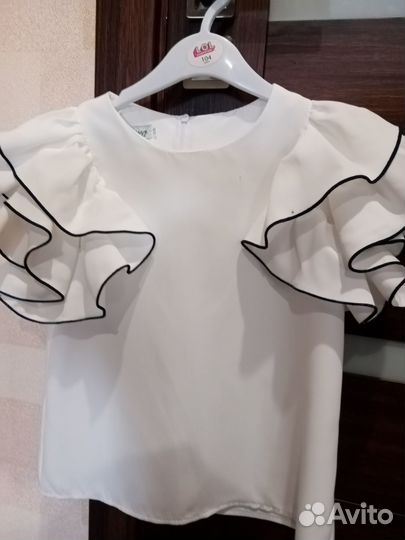 Блузка белая