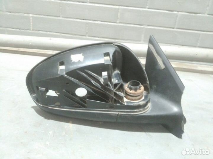 Корпус зеркала правый Nissan Almera седан 1.6 2015