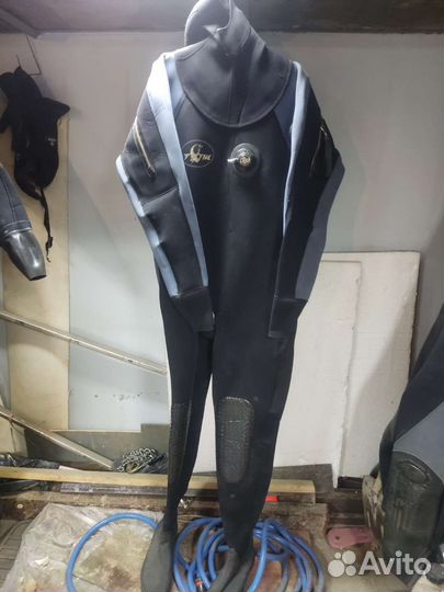 Сухой костюм гидрокостюм