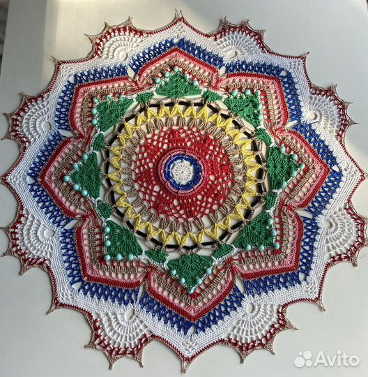 Салфетка с бусинами