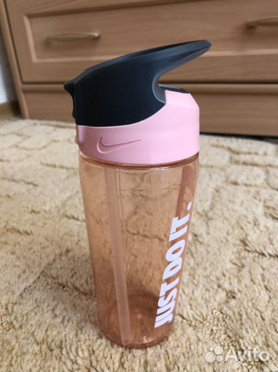 Бутылка Nike