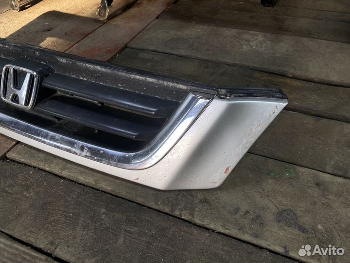 Решётка радиатора honda cr-v