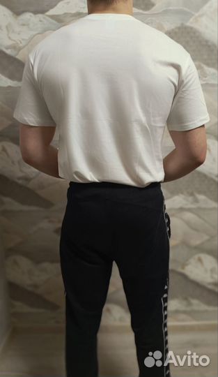 Футболка белая с принтом 