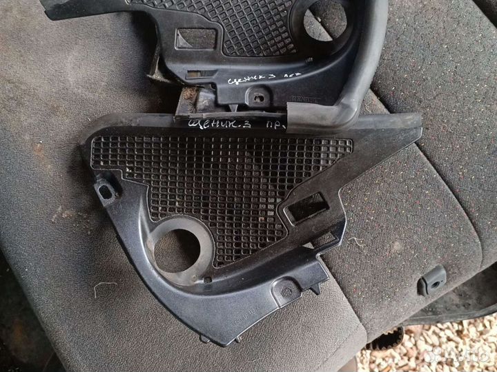 Решетка дворника Рено Сценик 3