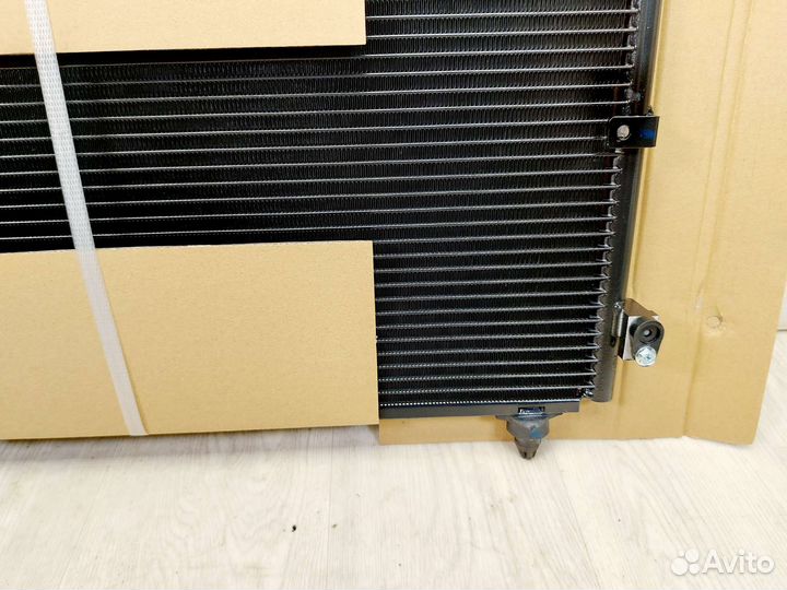 Радиатор кондиционера Toyota Corolla E120/E130