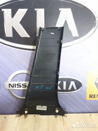 Обшивка средней стойки накладка ремня безопасности